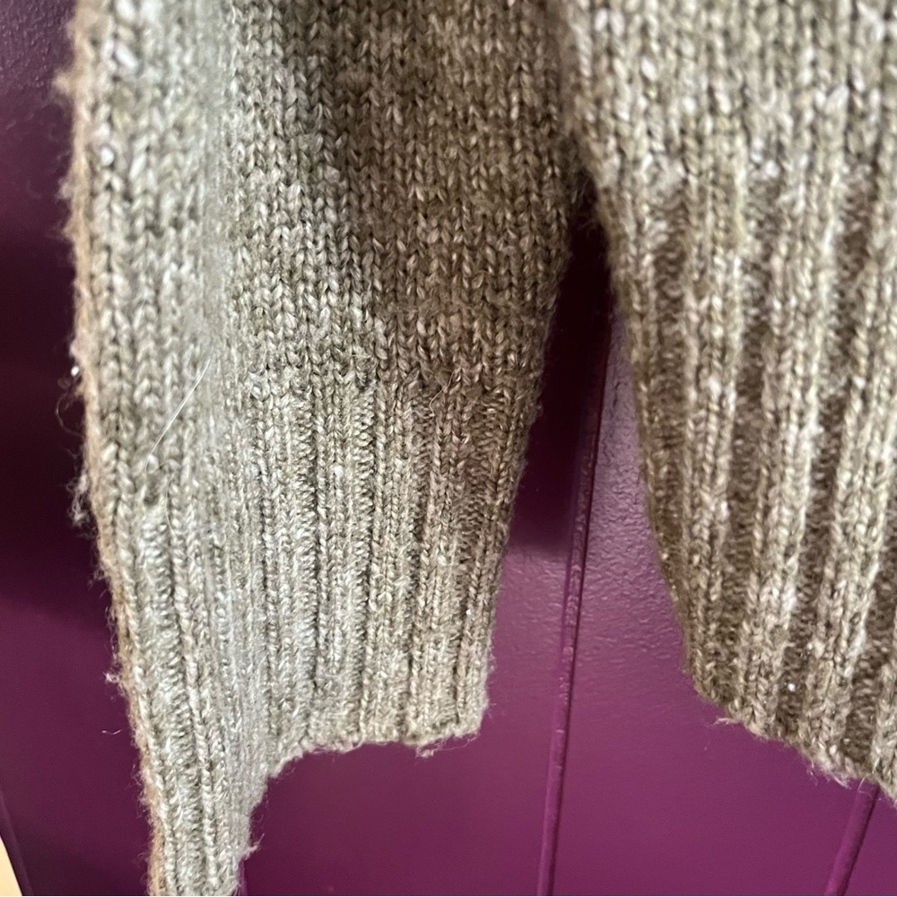 Women's Olive Green Button-Up Cardigan - Picture 4 of 6